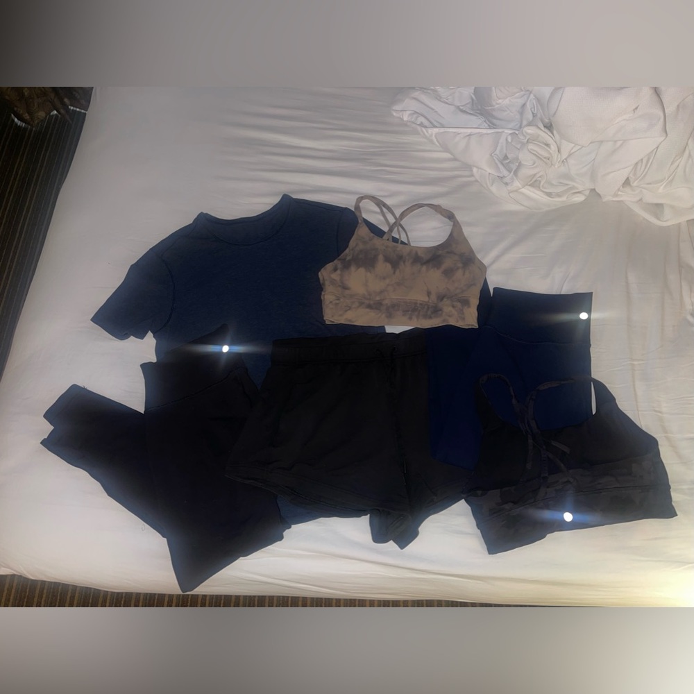 Lululemon Lot 6 pieces size large 12